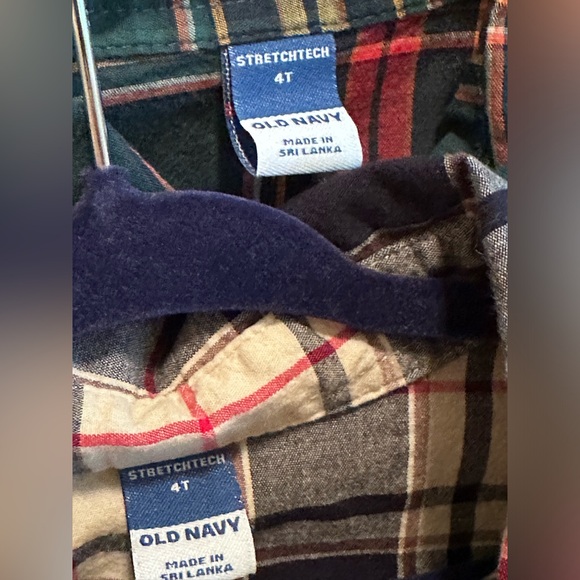 Set of 2 Old Navy Boys Button Down Shirts-4T - Picture 2 of 3